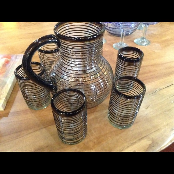 Pitcher and glasses - Picture 6 of 6